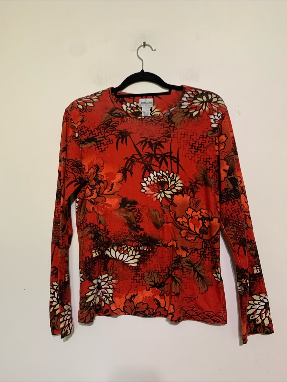 Chico's Red Floral & Botanical Long Sleeve Tee